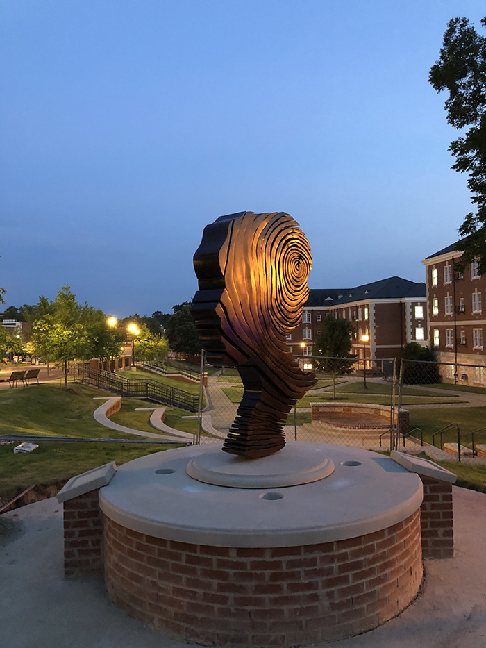 auburn tiger statue